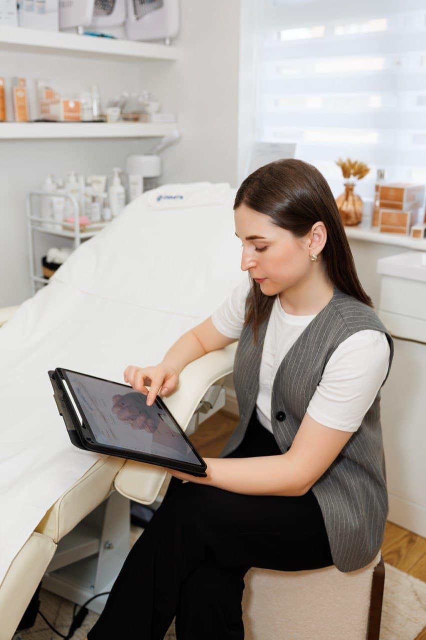 Consultation treatment at Glow by Marcela